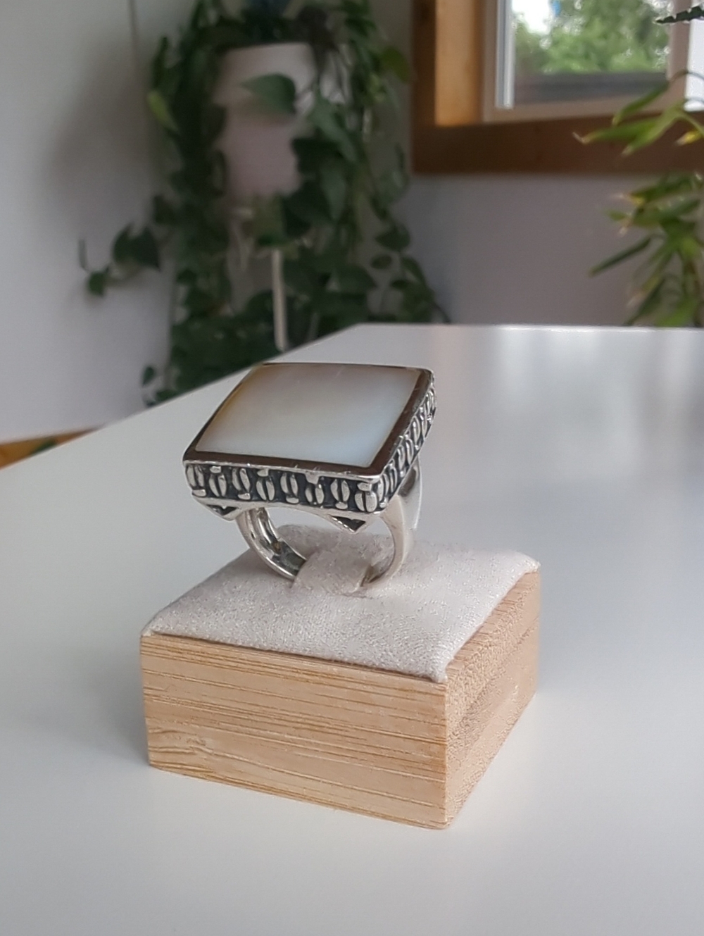 Mother of Pearl CFJ 925 Sterling Silver Ring, Size 7